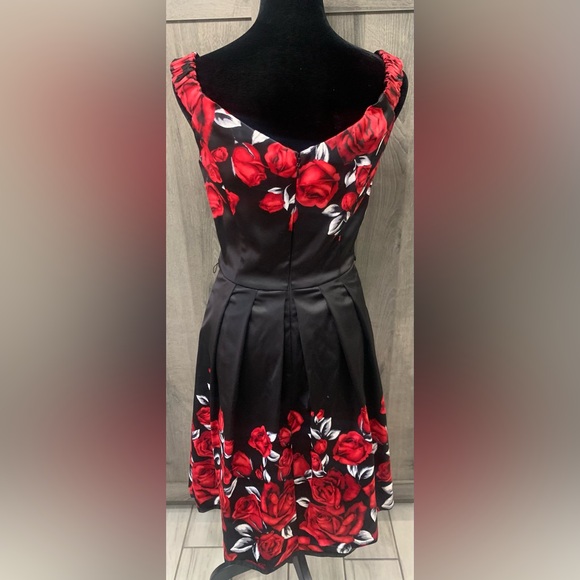 White House Black Market Red Rose Floral Satin Party Sun Dress Women's Size 0 - Picture 3 of 13
